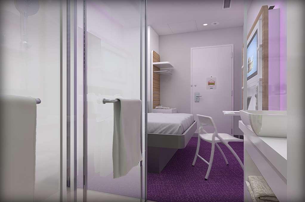 Отель Yotel Airport, Entrance Стамбул