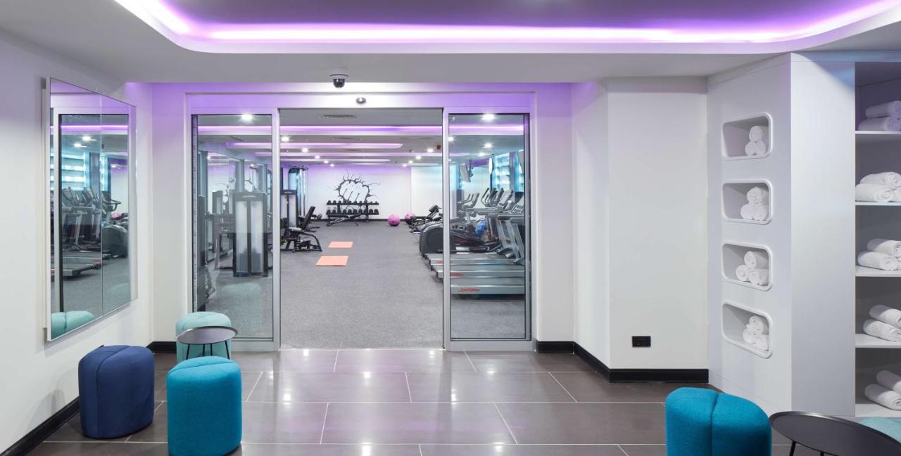 Yotel Airport, Entrance Отель Стамбул