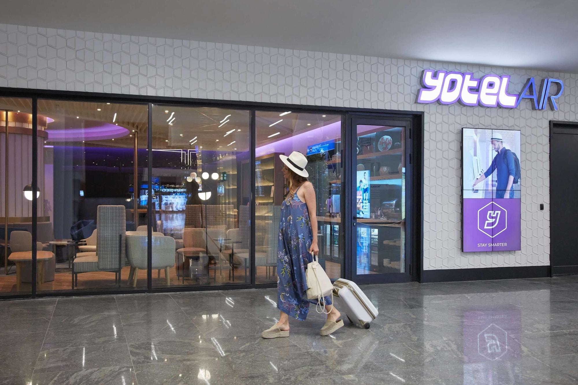 Yotel Airport, Entrance 2* Стамбул
